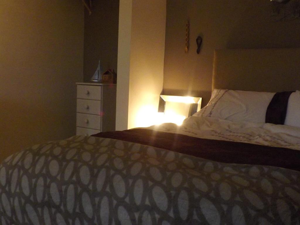 The Swallows Guest House Нюкий Екстериор снимка